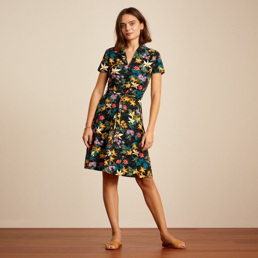 Emmy Dress Santa Lucia Zwart Emmy Dress Santa Lucia Zwart