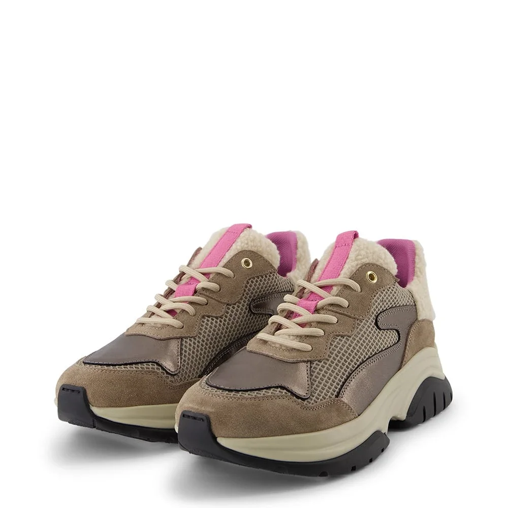 Sneakers SA Teddy Essentials Bruin KL Sneakers SA Teddy Essentials Bruin KL