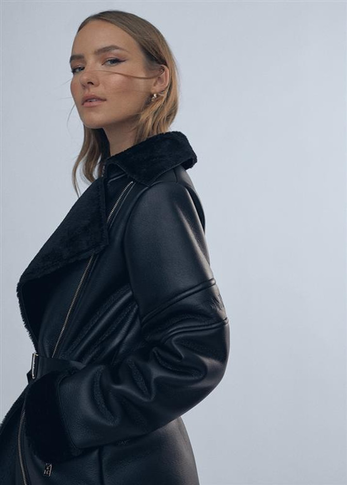 Halflange Jas Van Imitatieleer Zwart KL Halflange Jas Van Imitatieleer Zwart KL