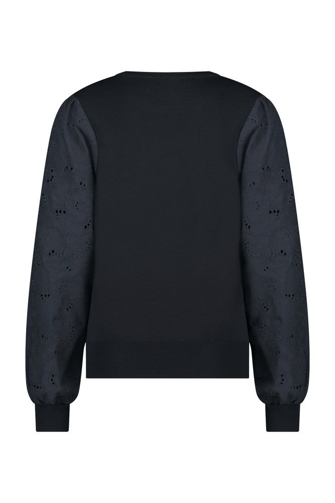 Deana flower broderie pullover Blauw KL Deana flower broderie pullover Blauw KL