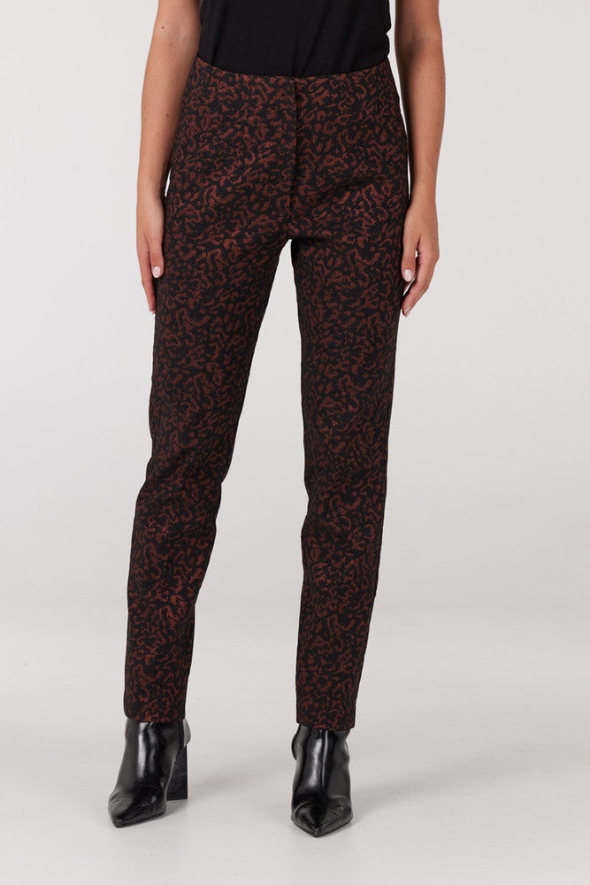 Lisa Jacquard Woven High Waisted Pants Bruin KL Lisa Jacquard Woven High Waisted Pants Bruin KL
