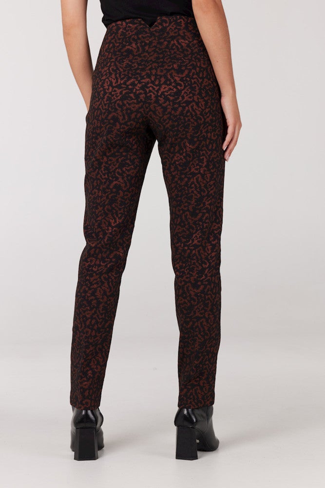 Lisa Jacquard Woven High Waisted Pants Bruin KL Lisa Jacquard Woven High Waisted Pants Bruin KL