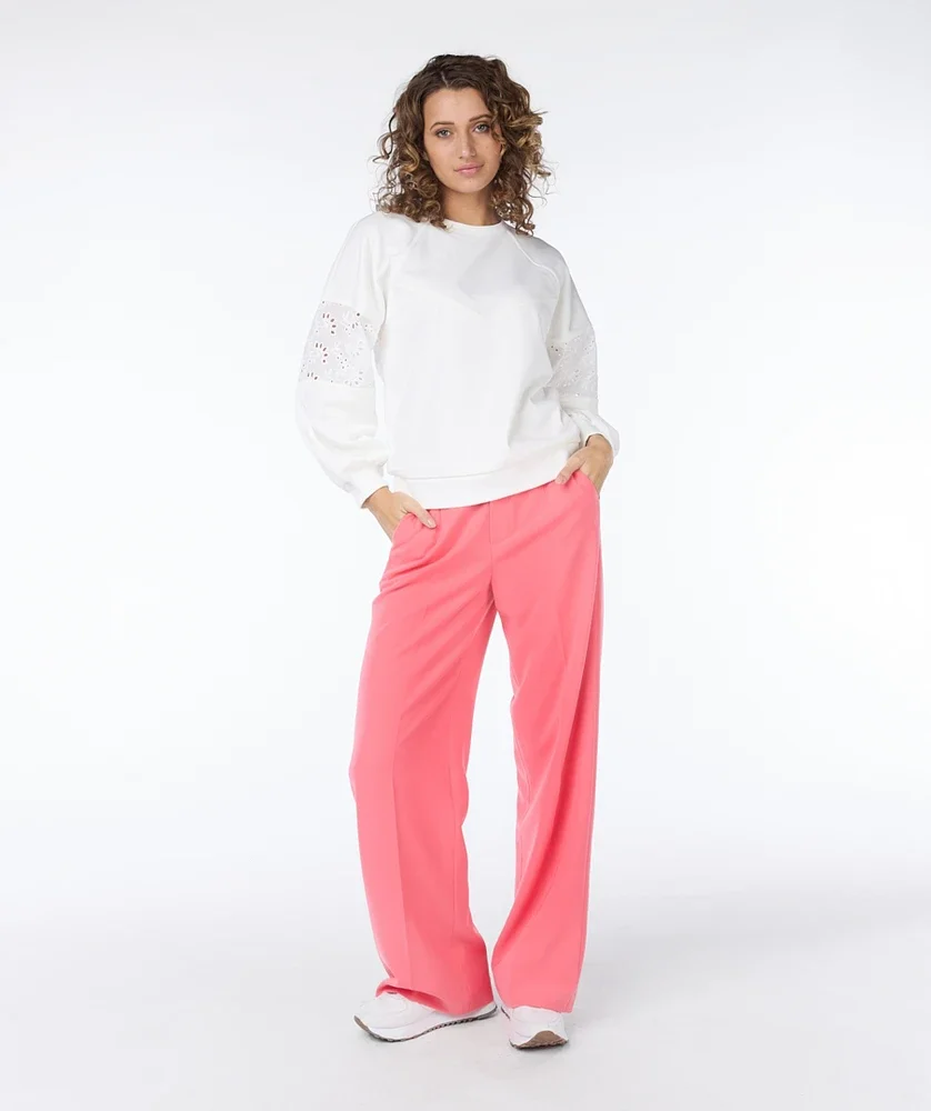 Sweater seams embroidery Wit Sweater seams embroidery Wit