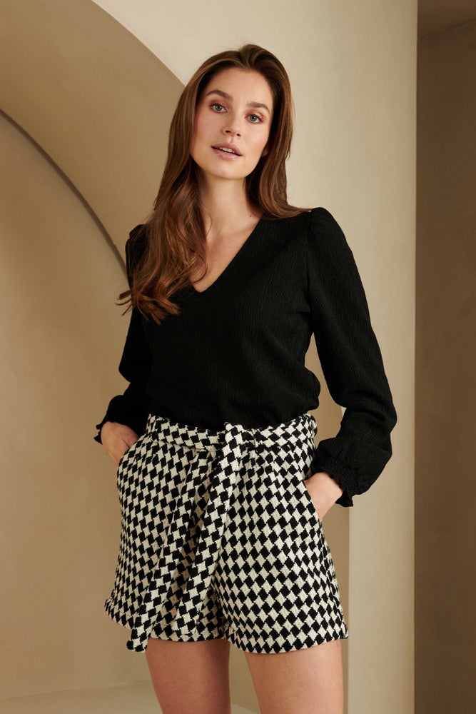 Short Jianna Zwart 1 Short Jianna Zwart 1