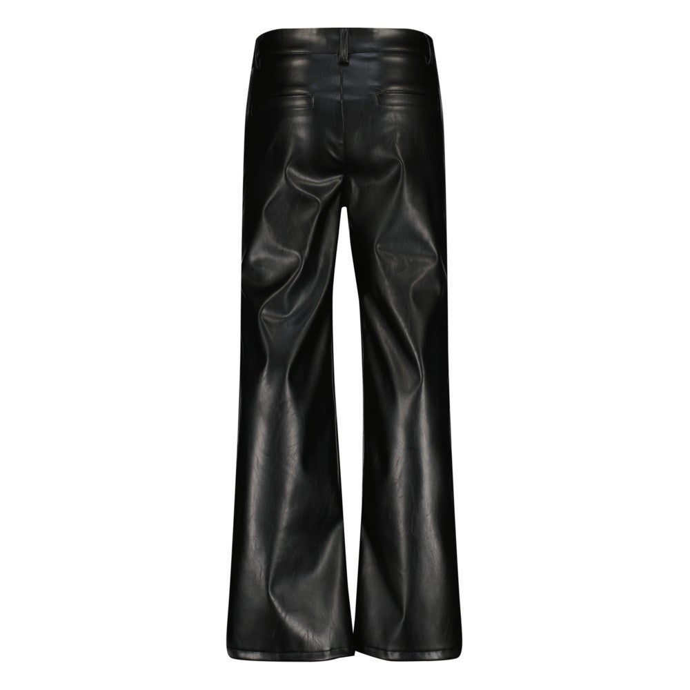 Ayla Zwart 1 Ayla Zwart 1