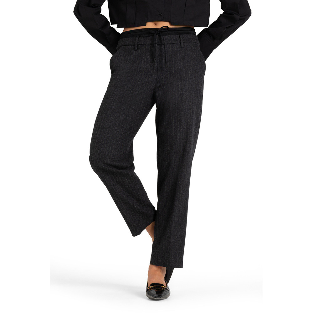 Karen Grijs KL Karen Grijs KL