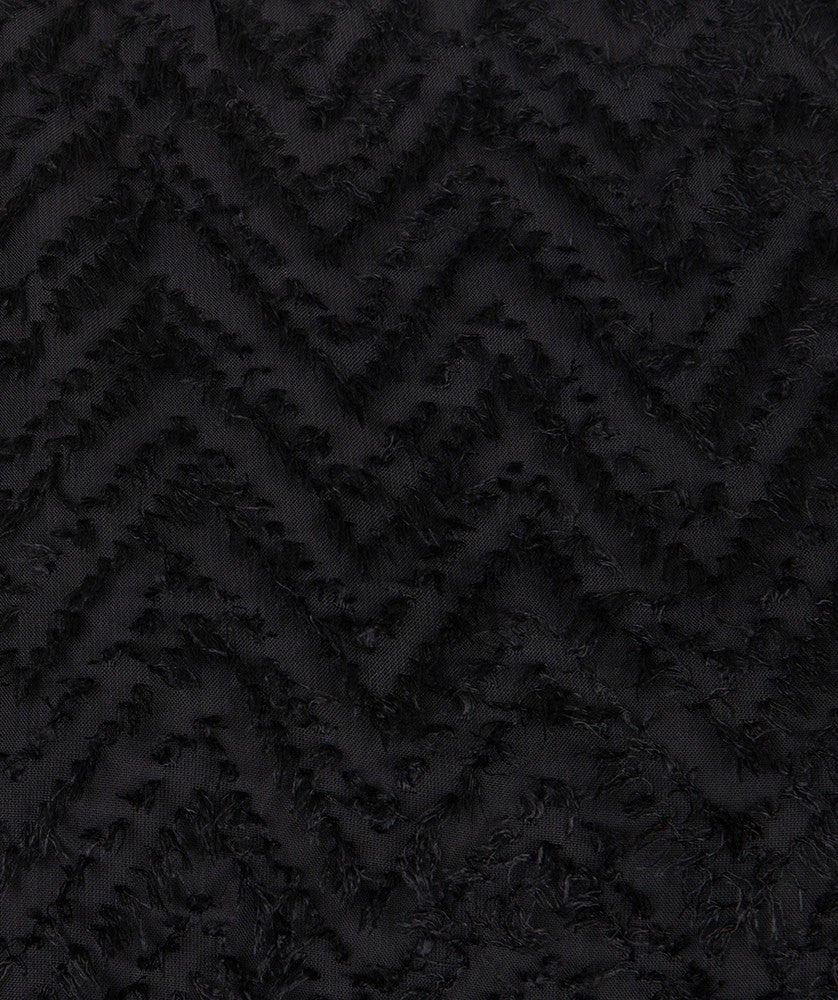 Blouse R/neck fluffy zigzag plumetis Zwart 1 Blouse R/neck fluffy zigzag plumetis Zwart 1