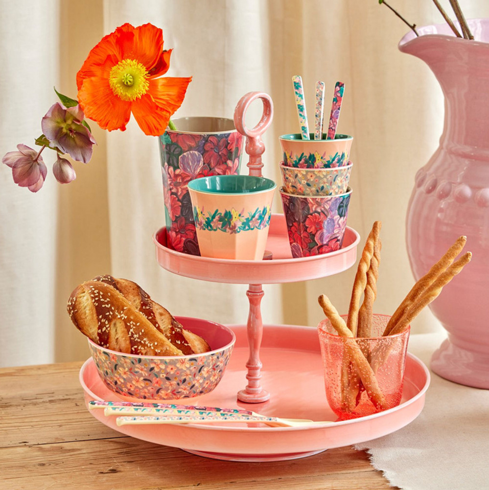 Painted Metal Etagere 2 Tier Roze Painted Metal Etagere 2 Tier Roze