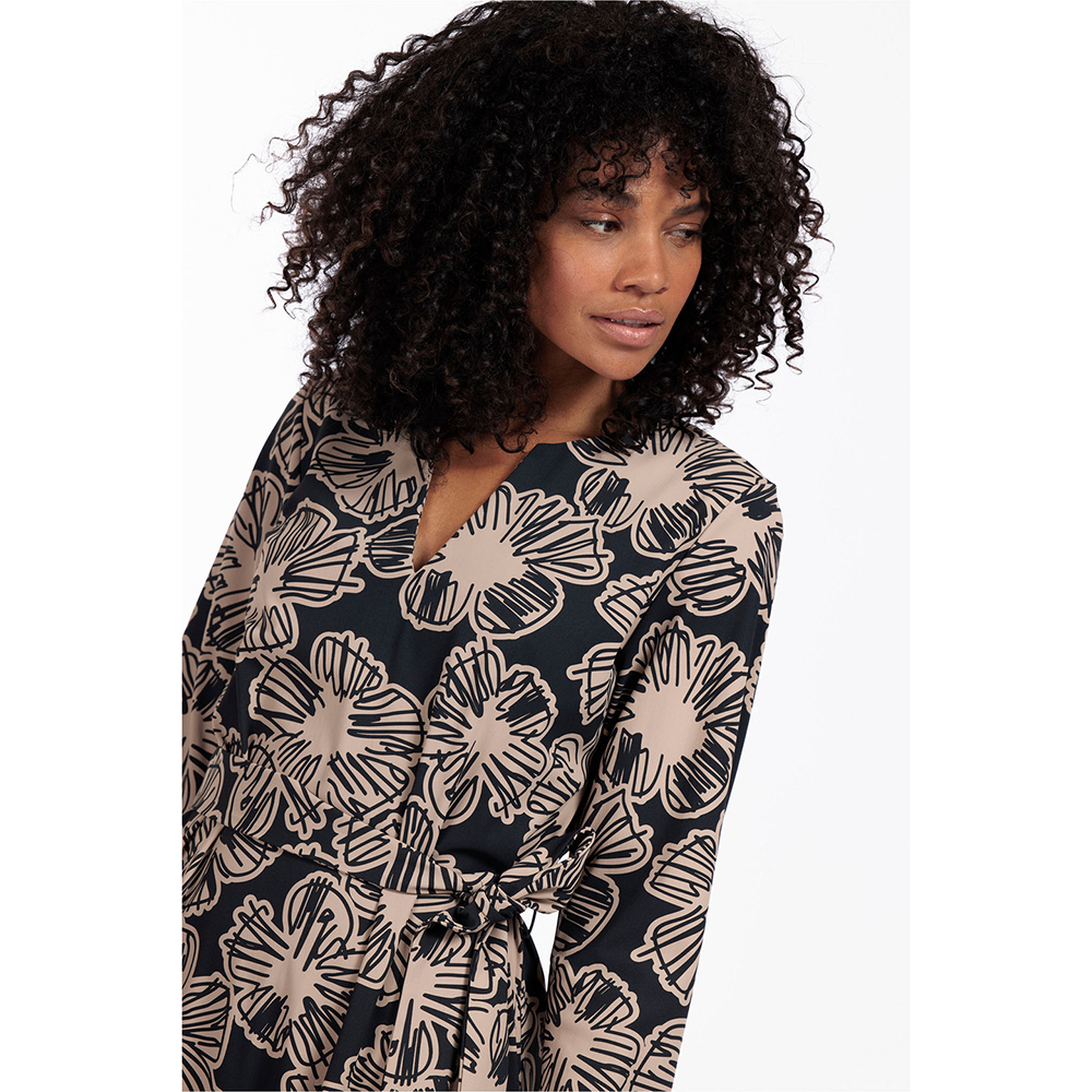 Felice flower dress Zwart 1 Felice flower dress Zwart 1