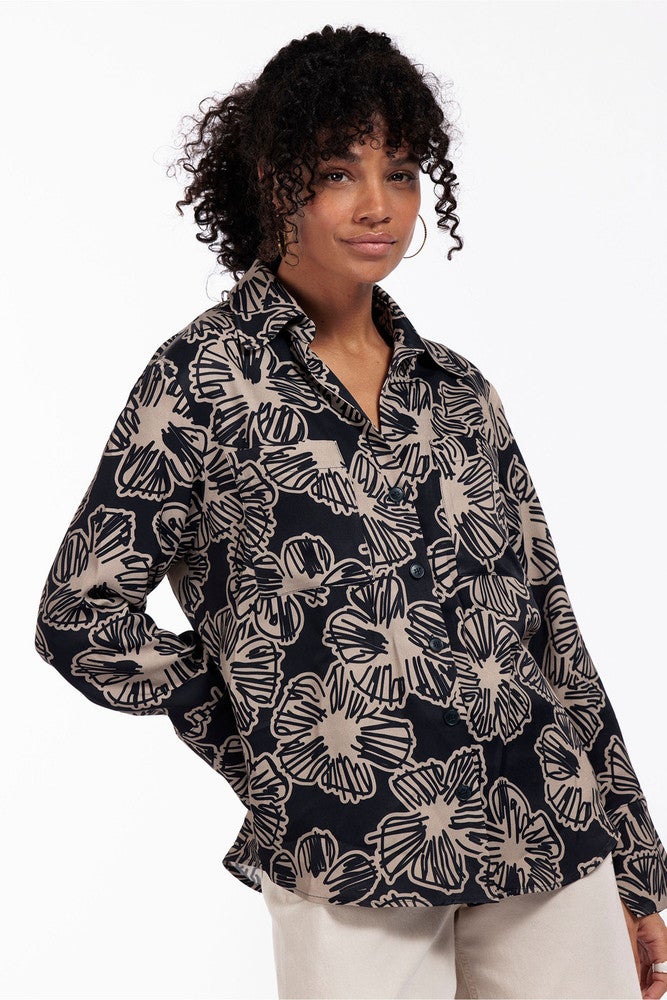 Ragna flower satin blouse Zwart 1 Ragna flower satin blouse Zwart 1