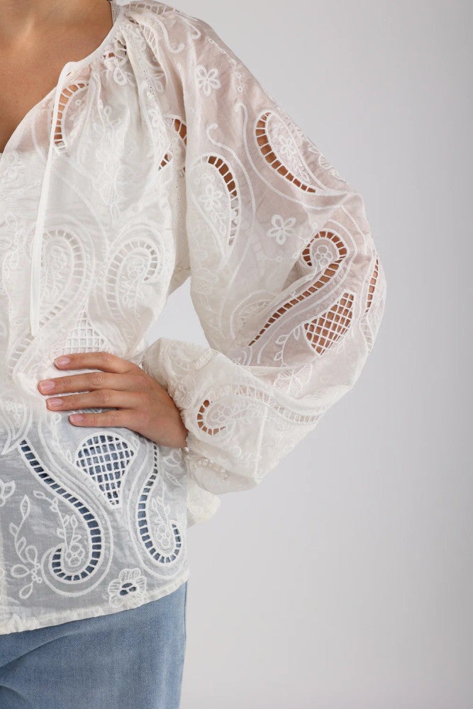 Yoni Top Lace Off White Yoni Top Lace Off White