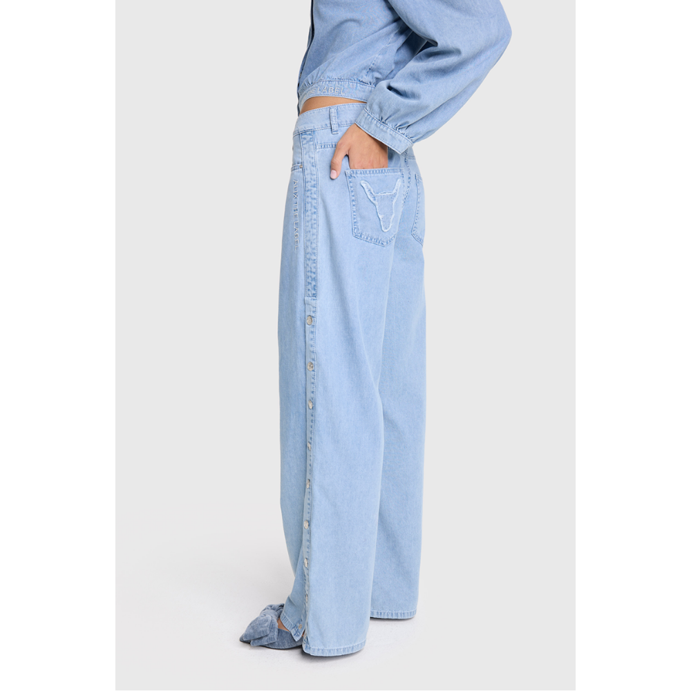 Ladies Woven Chambray Denim Pants Licht Blauw Ladies Woven Chambray Denim Pants Licht Blauw
