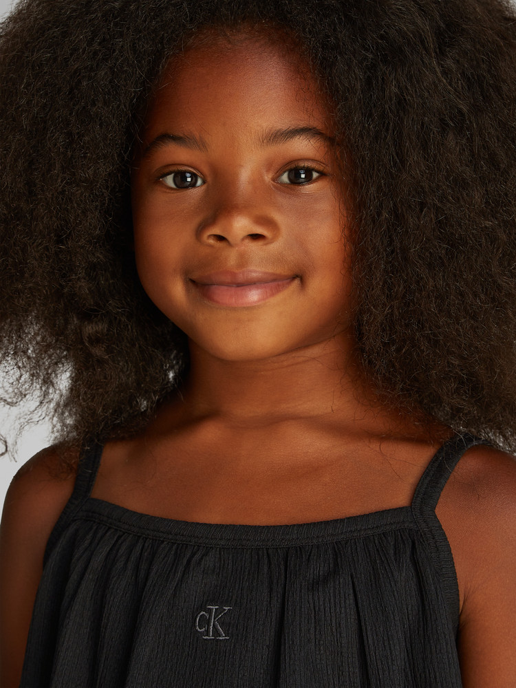 CRINKLE STRAP TOP Zwart 1 CRINKLE STRAP TOP Zwart 1