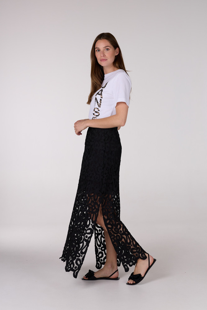 LUCY ROK L 685 long slits Zwart 1 LUCY ROK L 685 long slits Zwart 1