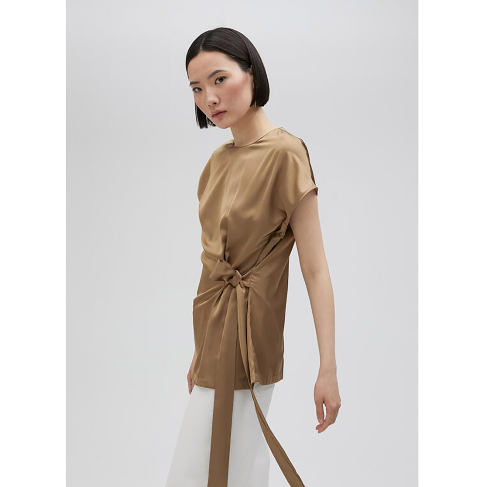 Satijnen blouse met riem Bruin 1 Satijnen blouse met riem Bruin 1
