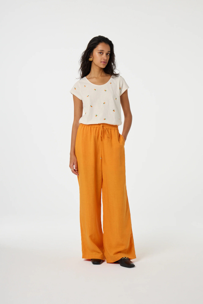 Phil Round V Orange T-Shirt Off White Phil Round V Orange T-Shirt Off White