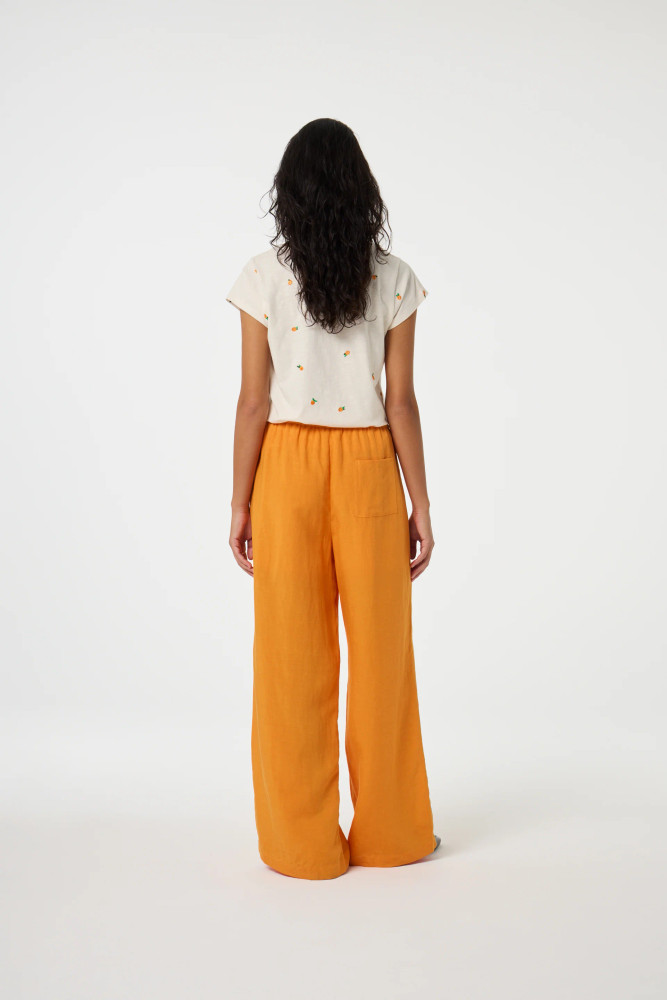 Phil Round V Orange T-Shirt Off White Phil Round V Orange T-Shirt Off White