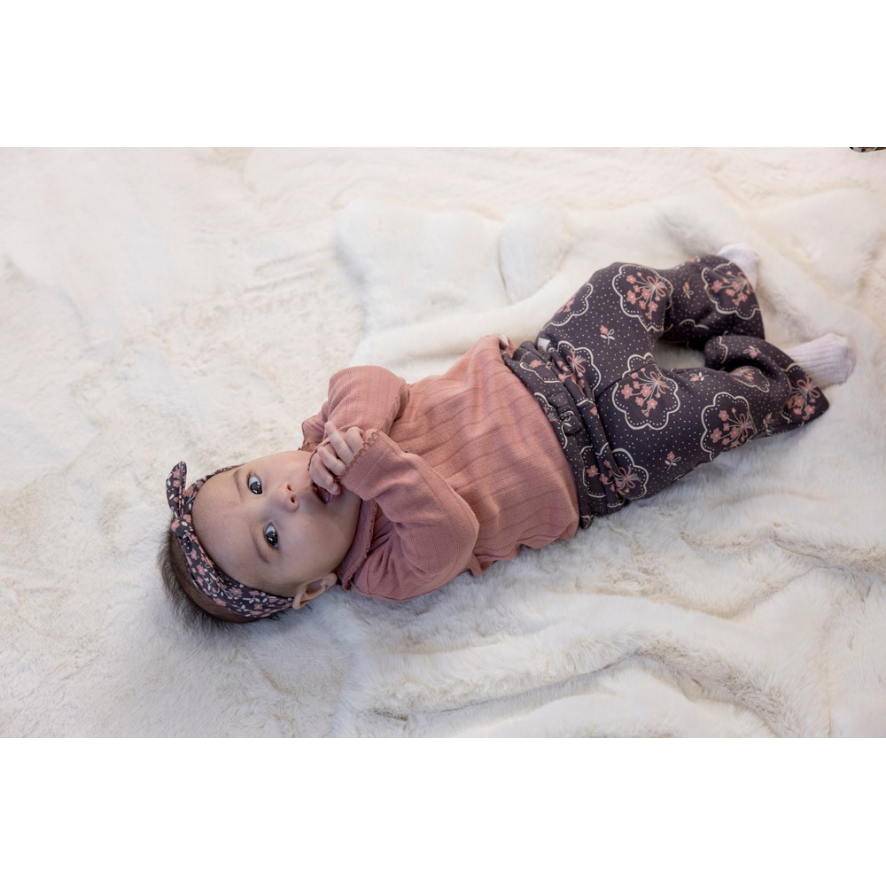 Flare broek AOP - Woodland Bloom Antraciet Flare broek AOP - Woodland Bloom Antraciet