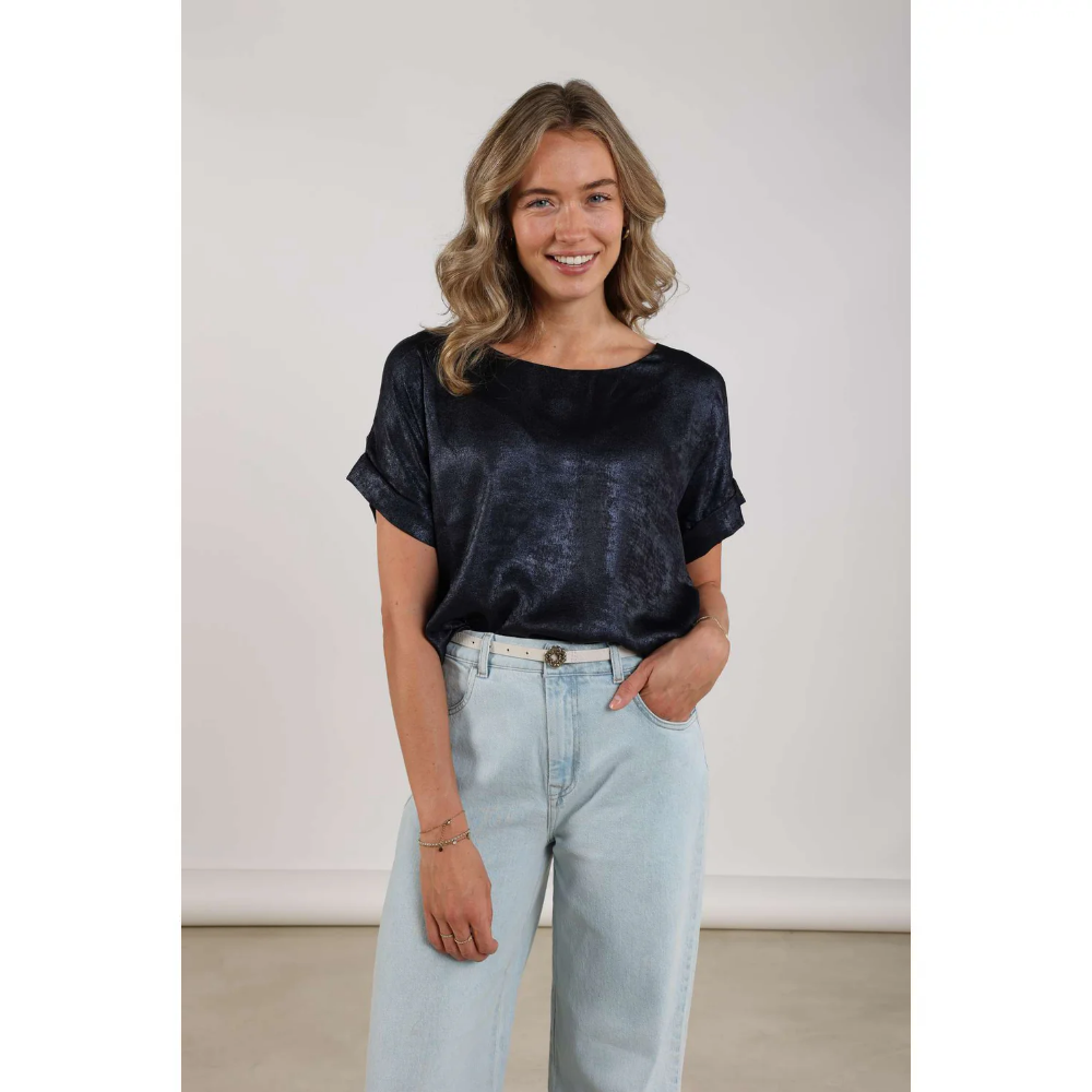 Irene Top Shiny Blauw Irene Top Shiny Blauw