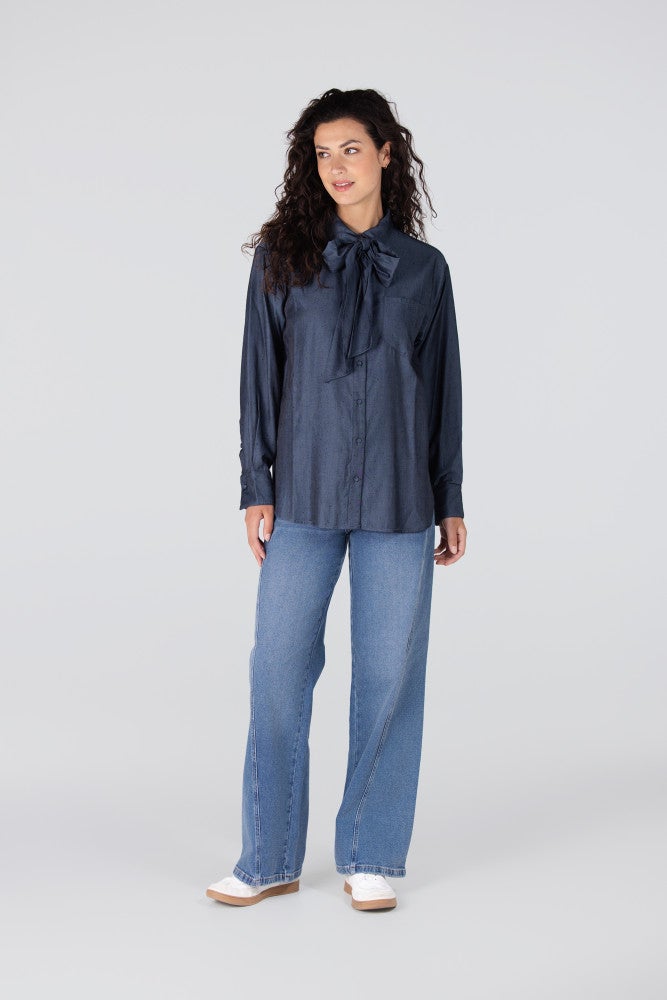 ESS BLOUSE SR 737 necktie Blauw ESS BLOUSE SR 737 necktie Blauw