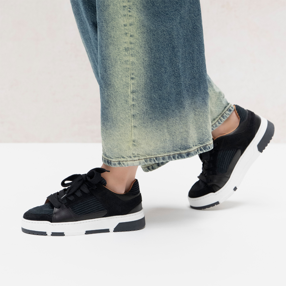 Whitby Corduroy Zwart 1 Whitby Corduroy Zwart 1