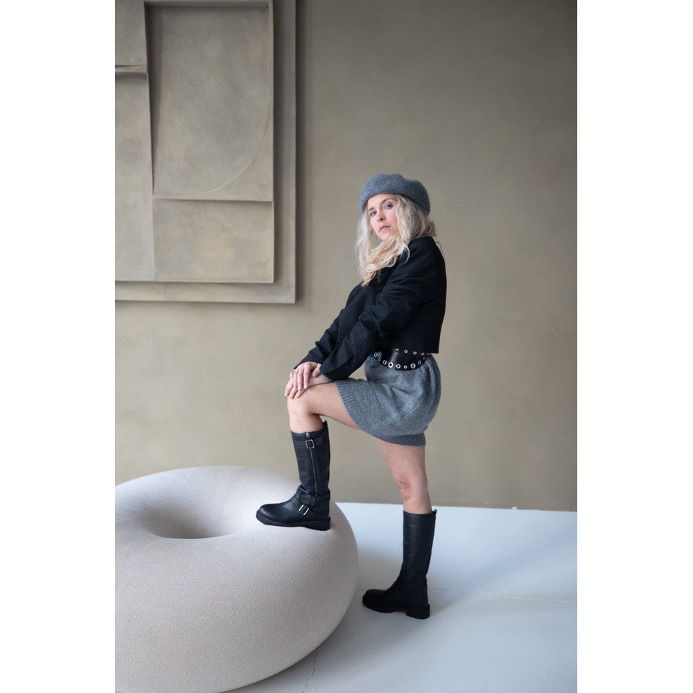 Maut-49 Zwart 1 Maut-49 Zwart 1