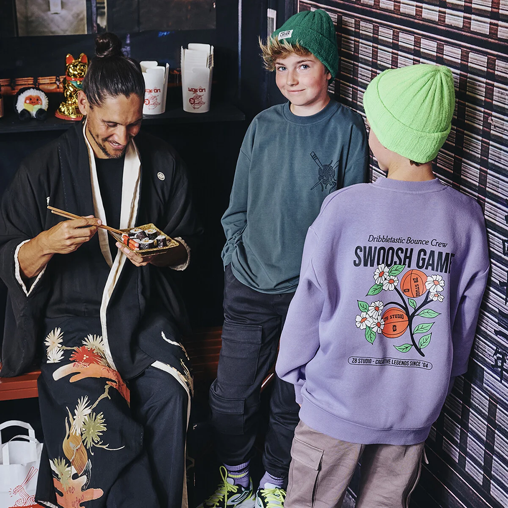 Neyo Sweater Swoosh Backprint Paars Neyo Sweater Swoosh Backprint Paars