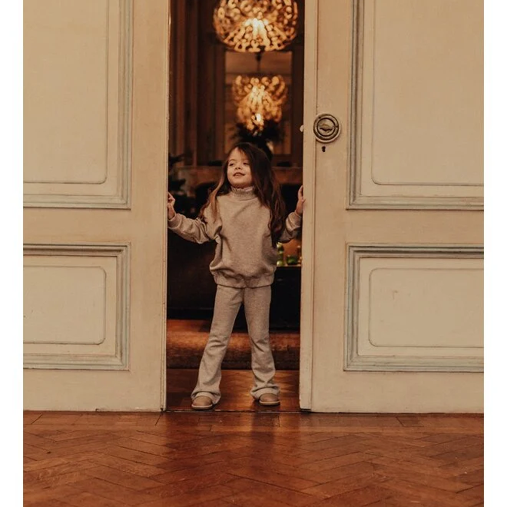 Vouvry Flaired Sweatpants Zand Vouvry Flaired Sweatpants Zand