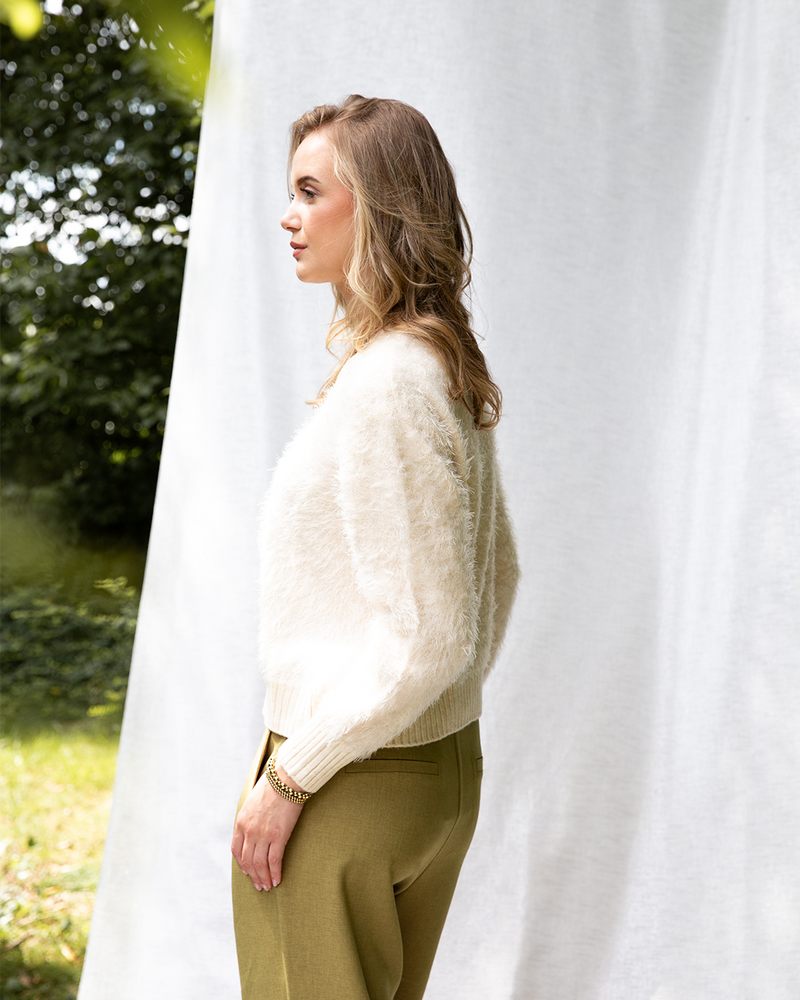 Hairy Feather Cable Trui Off White Hairy Feather Cable Trui Off White