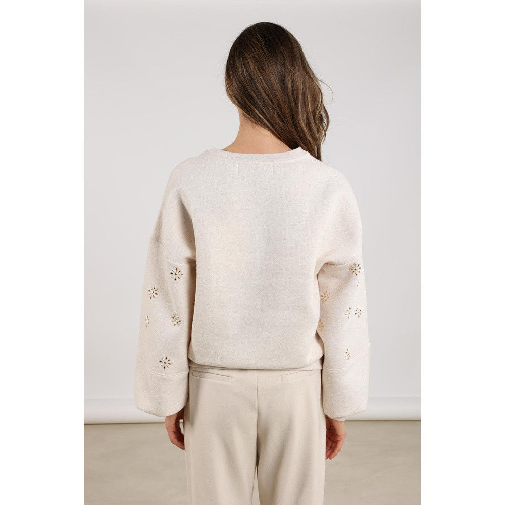 Amadora Sweater Flowerstuds Zand Amadora Sweater Flowerstuds Zand