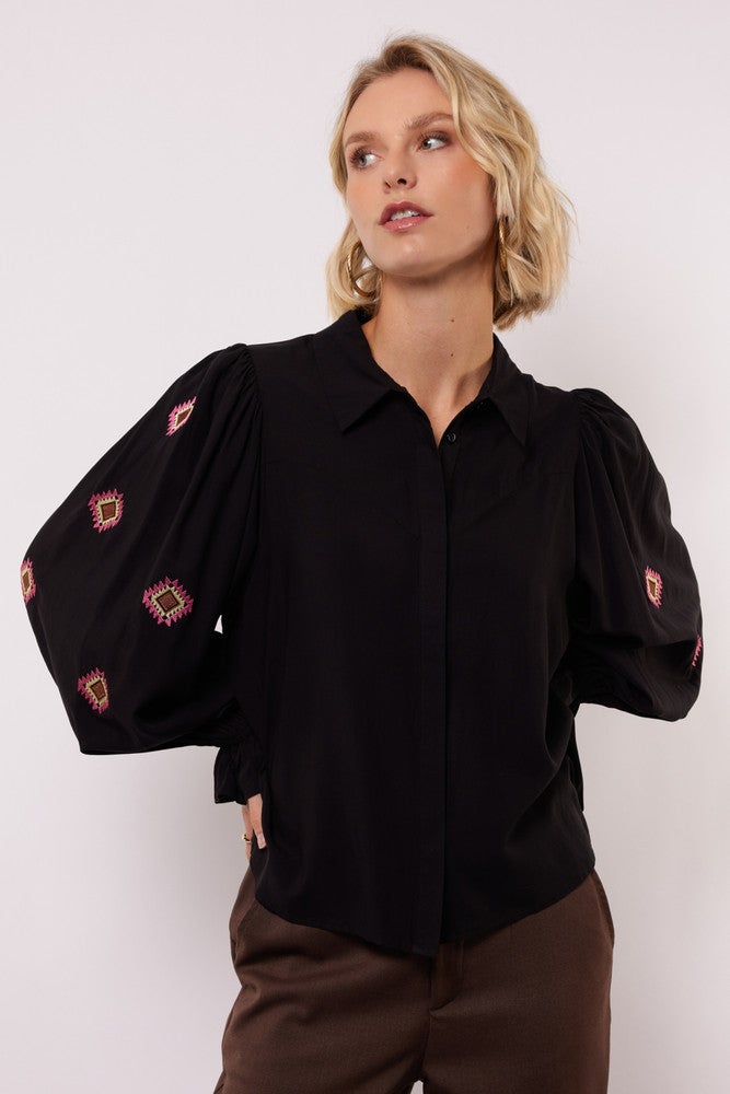Fayra blouse Zwart 1 Fayra blouse Zwart 1