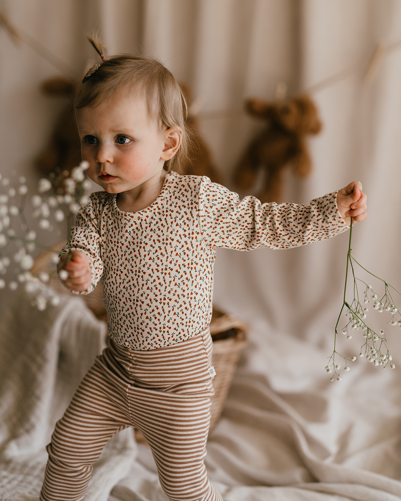 baby romper long sleeve autumn leaves Off White baby romper long sleeve autumn leaves Off White