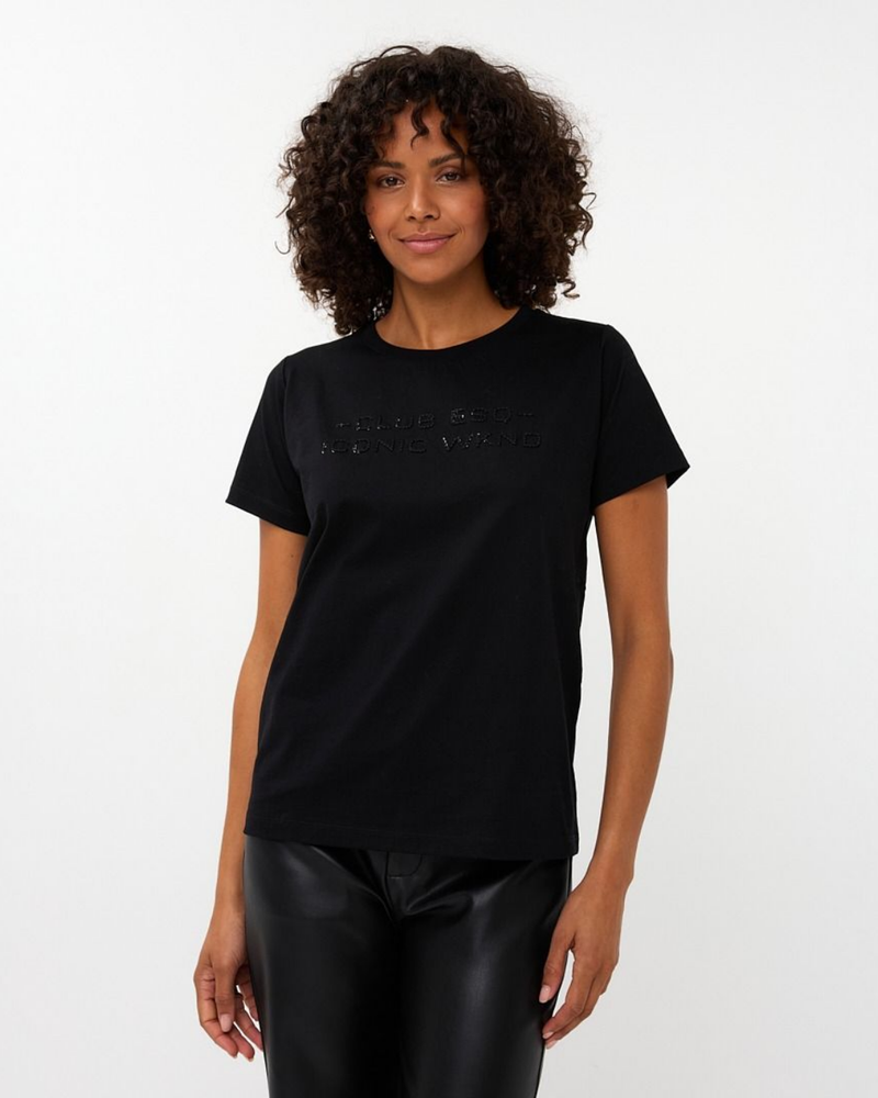 T-shirt ''Iconic Weekend'' Zwart 1 T-shirt ''Iconic Weekend'' Zwart 1