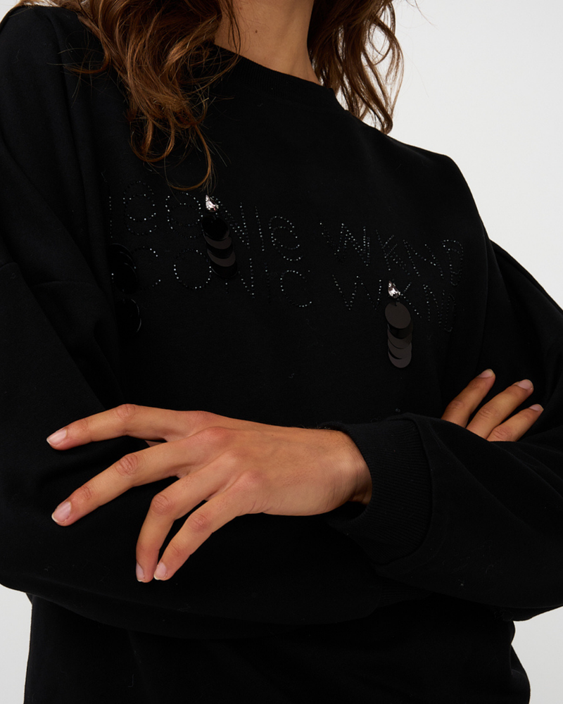 Sweater ''Iconic Weekend'' Zwart 1 Sweater ''Iconic Weekend'' Zwart 1