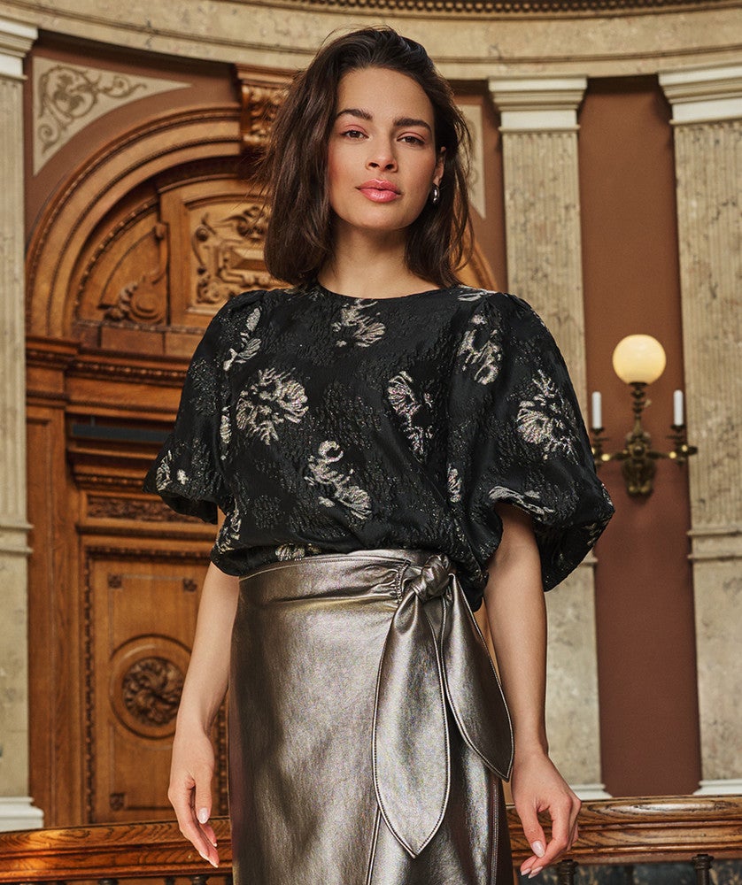 Top jacquard puff slve Zwart 1 Top jacquard puff slve Zwart 1