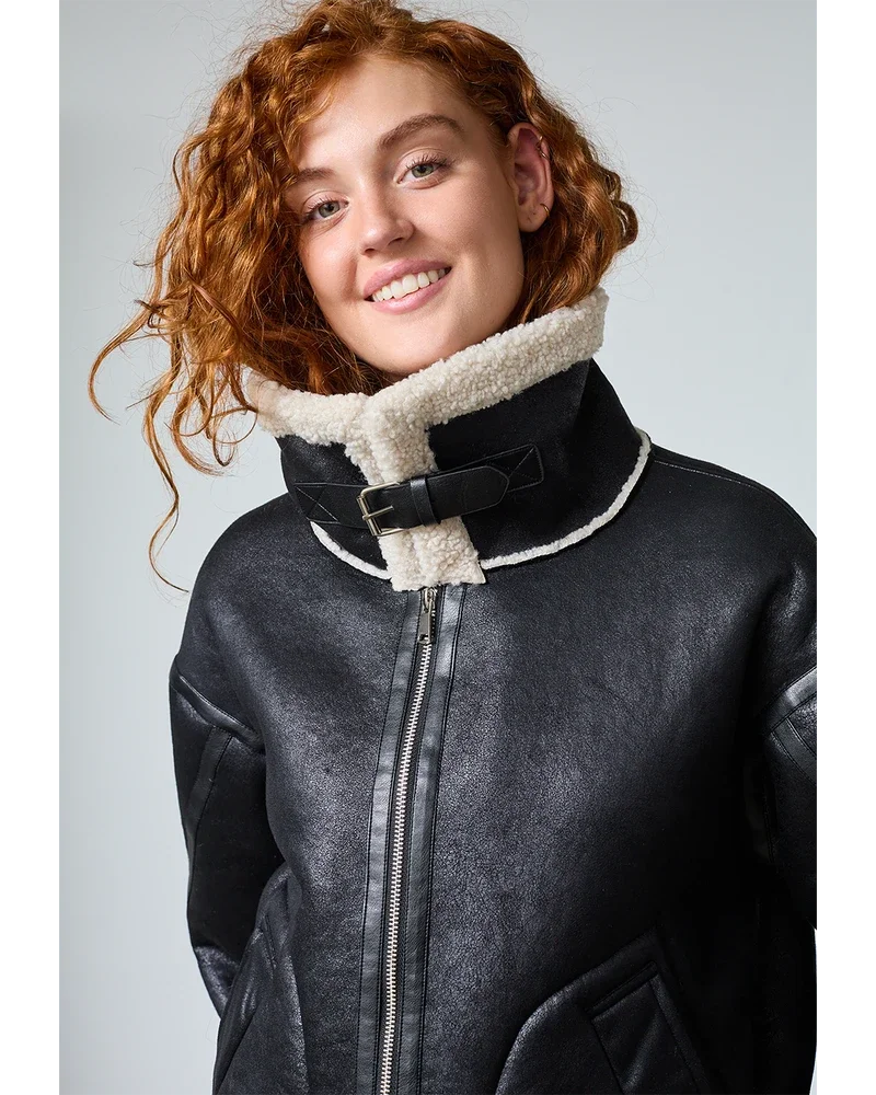 LEAH-JA Jackets Zwart 1 LEAH-JA Jackets Zwart 1