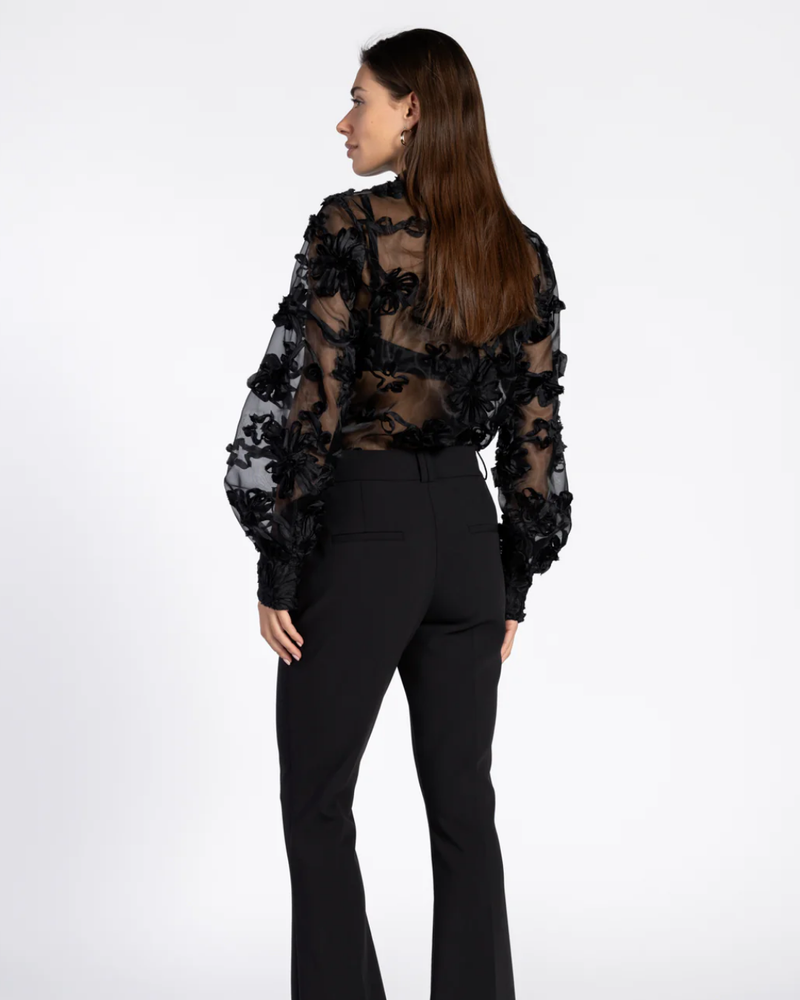 LUCIA FLOWER PES 502 Zwart 1 LUCIA FLOWER PES 502 Zwart 1