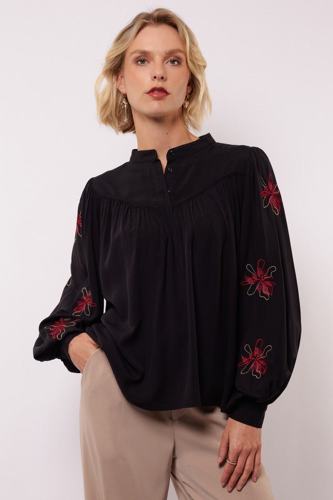Kiera blouse Zwart 1 Kiera blouse Zwart 1
