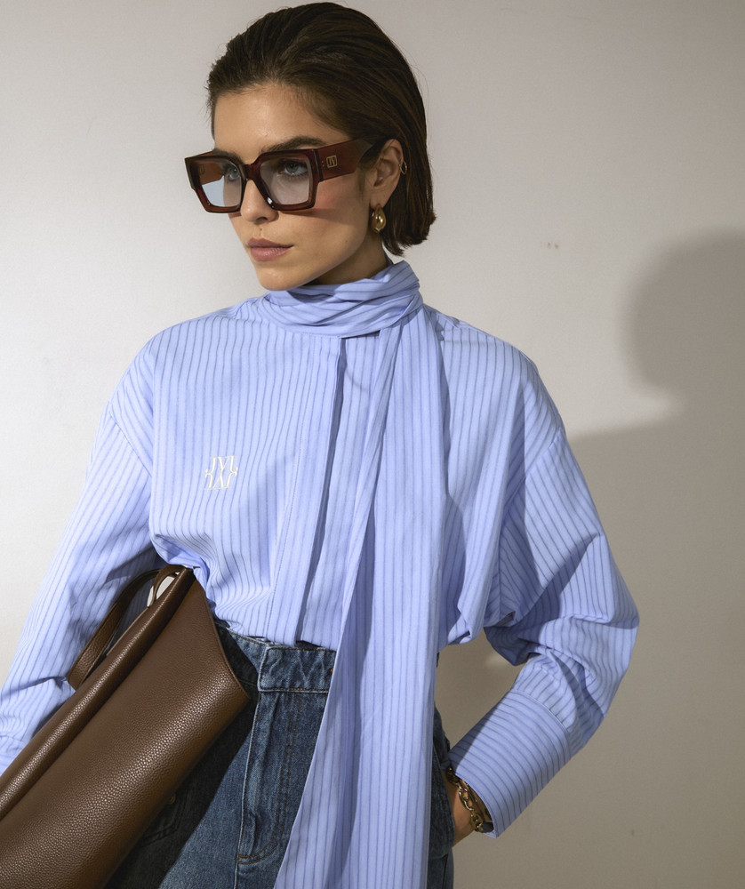 HEDY oversized blouse with bow Licht Blauw HEDY oversized blouse with bow Licht Blauw