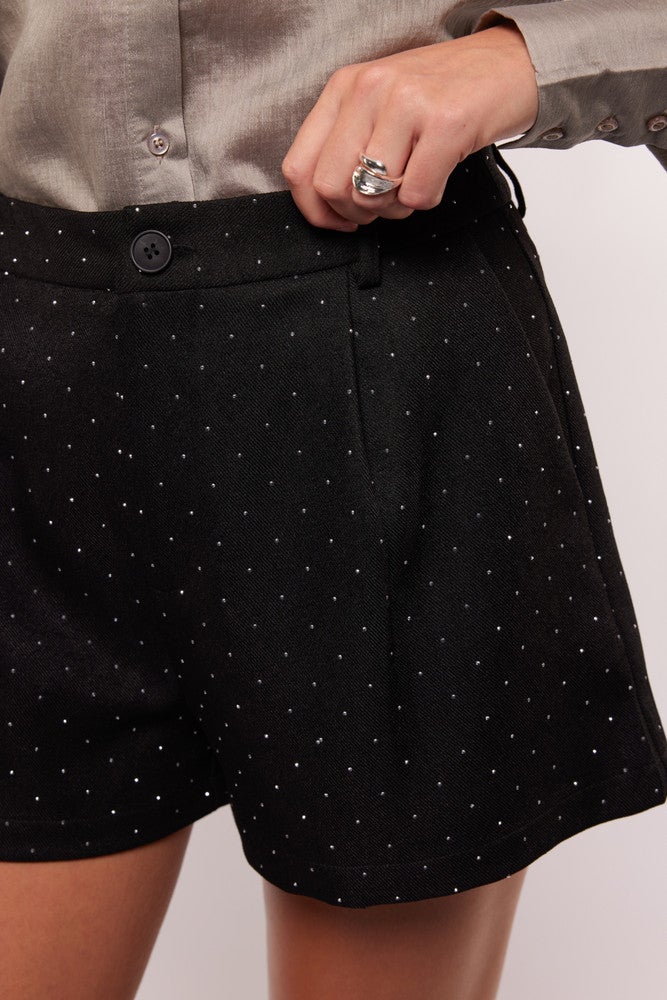 Yelena shorts Zwart 1 Yelena shorts Zwart 1