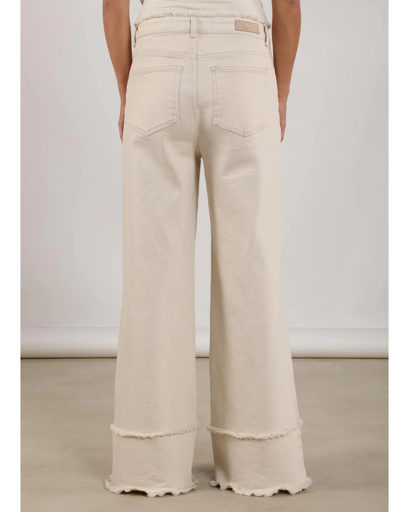 Shay Pants Ruffle Off White Shay Pants Ruffle Off White