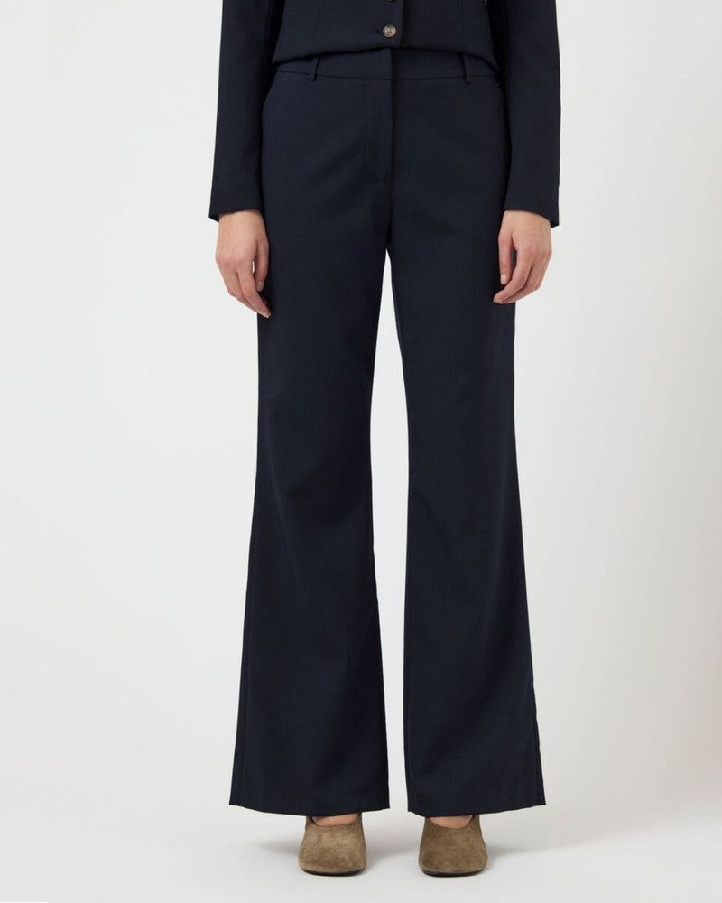 YASKARISO HMW FLARED PANT S. Blauw YASKARISO HMW FLARED PANT S. Blauw