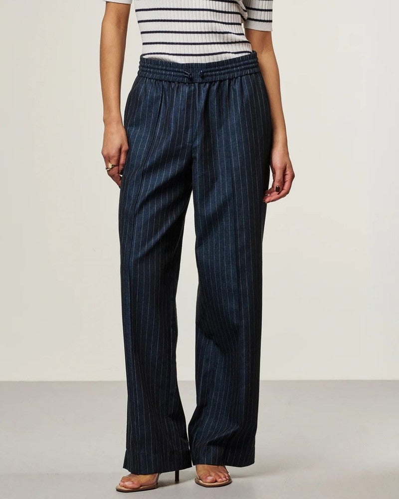 ESILA PINSTRIPE CO 510 Donker Blauw ESILA PINSTRIPE CO 510 Donker Blauw