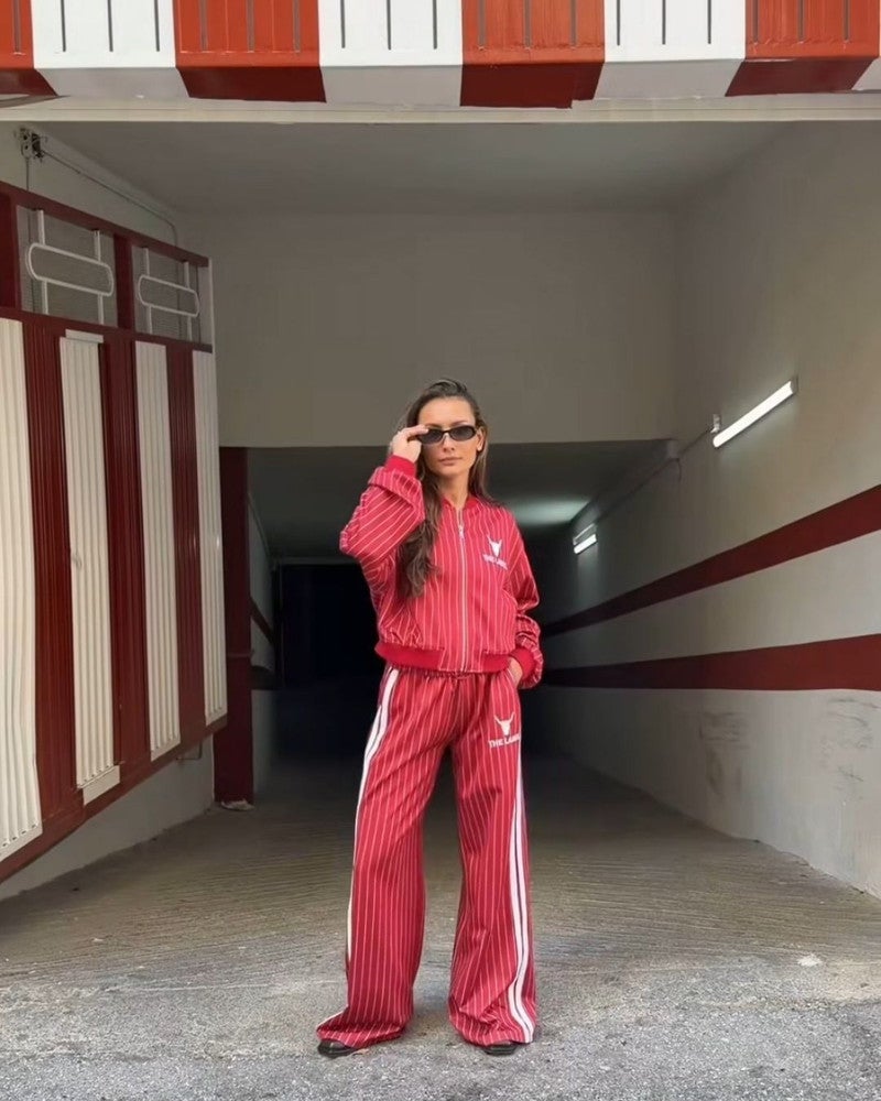 ladies knitted pinstripe cropped training jacket Rood ladies knitted pinstripe cropped training jacket Rood