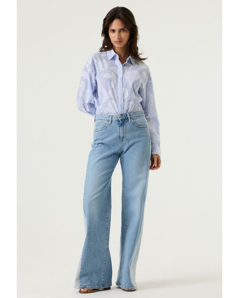 O260022 Ladies Shirt Licht Blauw O260022 Ladies Shirt Licht Blauw