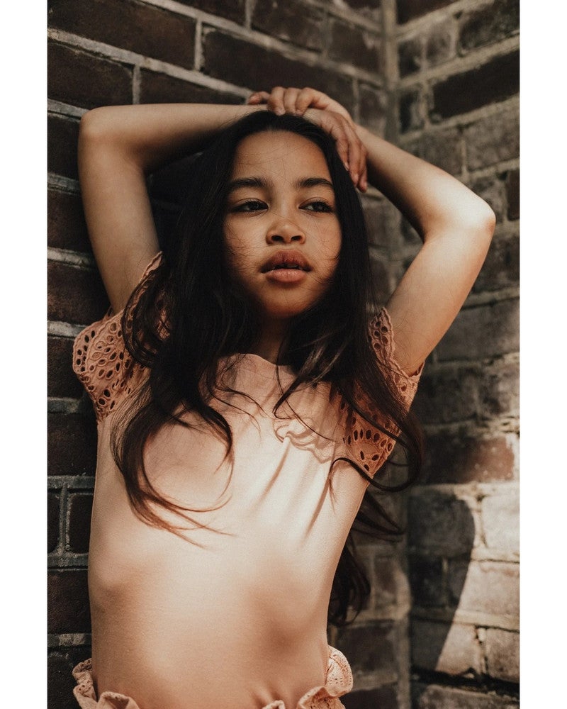 Bless Tee Broderie Sleeve Roze Bless Tee Broderie Sleeve Roze