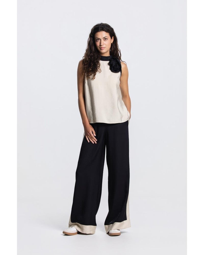 PAISLEY TOP CB 308 color block sleeveless flower detail Beige PAISLEY TOP CB 308 color block sleeveless flower detail Beige