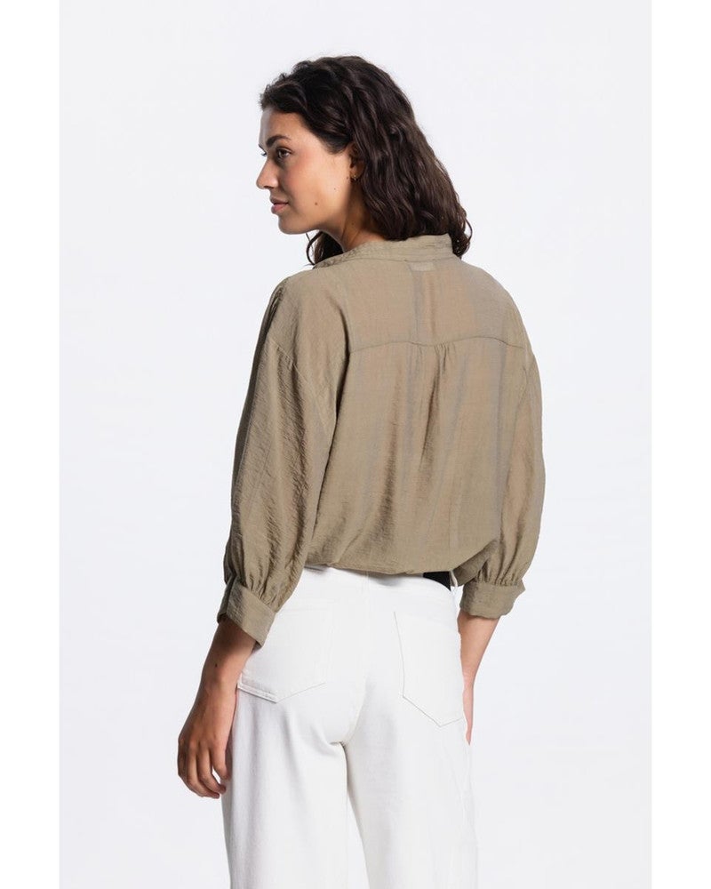 PEM BLOUSE C 770 transparant 3/4 sleeve v-neck wide Groen PEM BLOUSE C 770 transparant 3/4 sleeve v-neck wide Groen