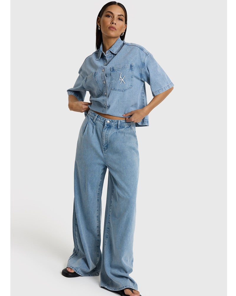 ladies woven denim shortsleeve blouse Licht Blauw ladies woven denim shortsleeve blouse Licht Blauw