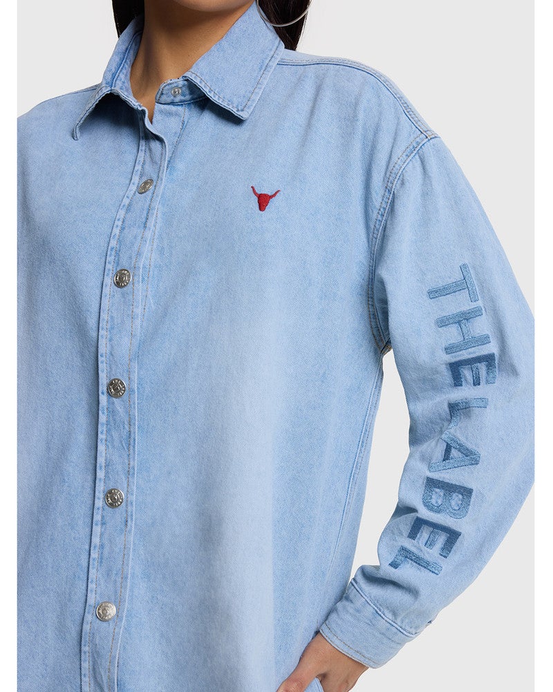 ladies woven flowy denim oversized blouse Licht Blauw ladies woven flowy denim oversized blouse Licht Blauw